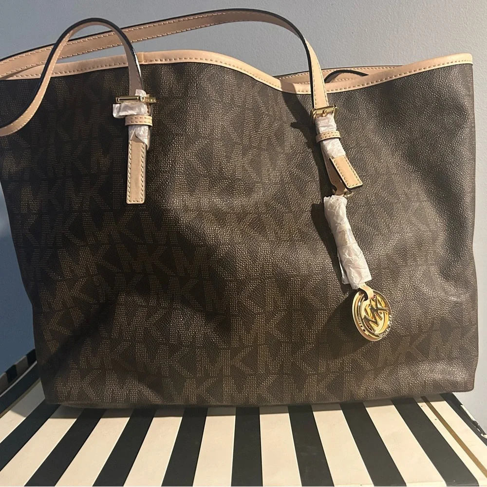 Michael Kors spacious michael